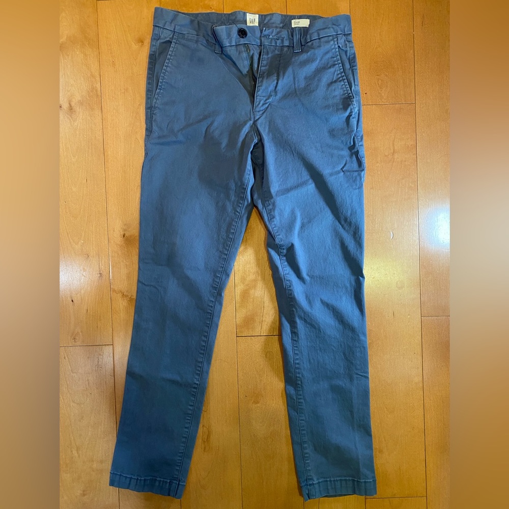 Gap Skinny Khakis 30x30